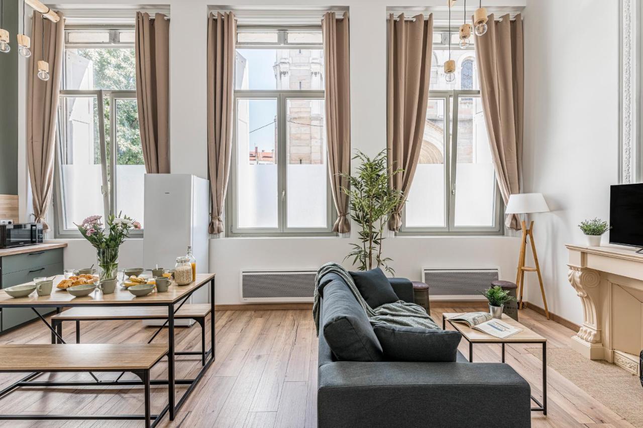 Charmant & Spacieux Appartement En Coeur De Ville Сент Етиен Екстериор снимка